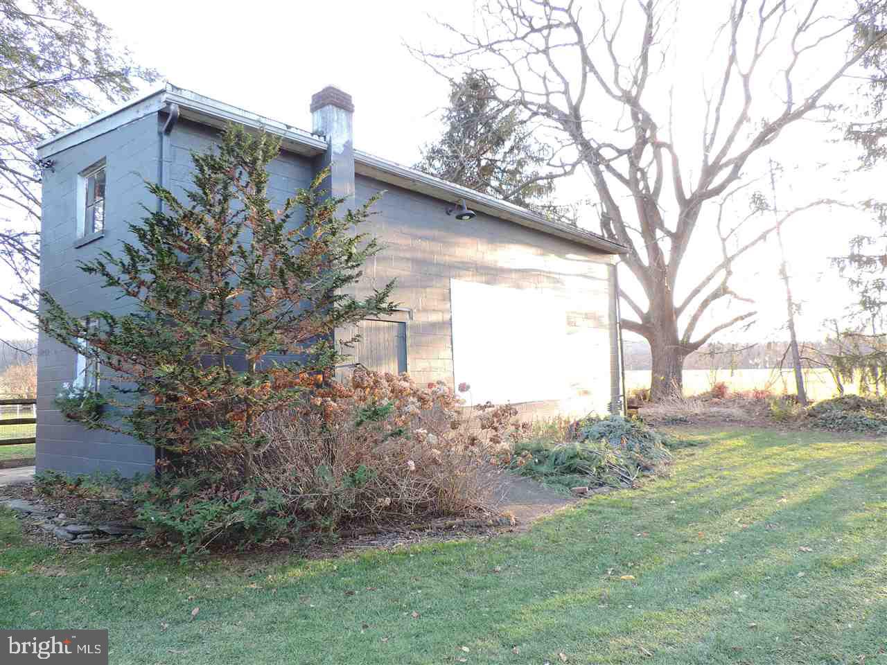 438 Locust Grove Road York, PA 17402 - Photo 24 of 36 Gallery Image 24