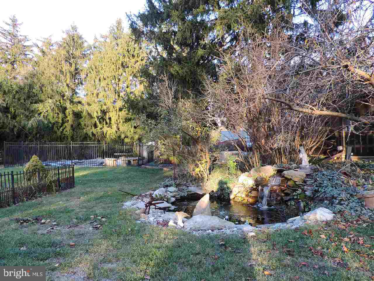 438 Locust Grove Road York, PA 17402 - Photo 29 of 36 Gallery Image 29