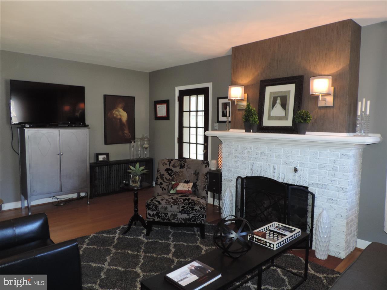 438 Locust Grove Road York, PA 17402 - Photo 5 of 36 Gallery Image 5