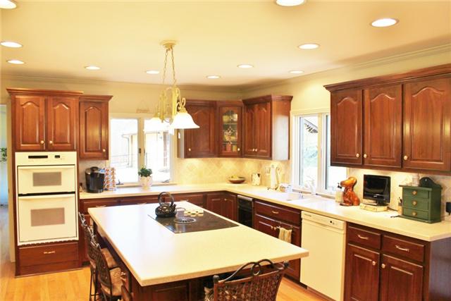 404 Cambridge Road Lebanon, TN 37087 - Photo 5 of 20 Huge kitchen with granite counter tops and a cooktop island!