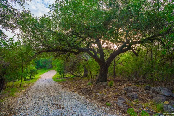 $1,550,000 | 103 Misty Waters, Boerne, TX 78006