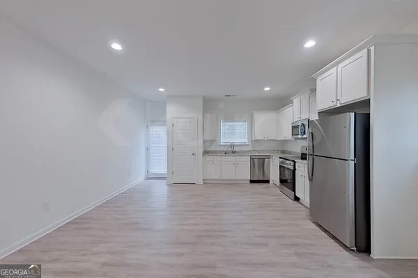 $2,195 | 130 English Oak Lane, Warner Robins, GA 31093