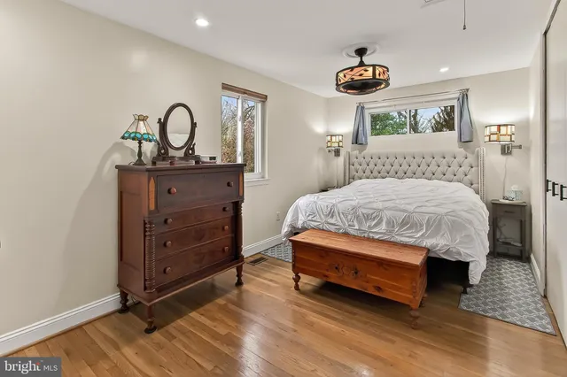 $875,000 | 10016 Raeburn Court, Fairfax, VA 22032