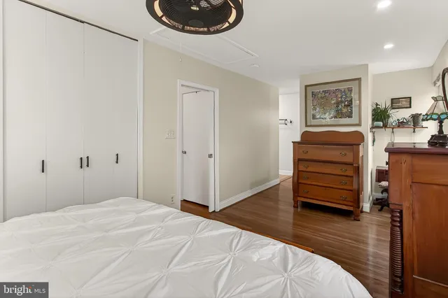 $875,000 | 10016 Raeburn Court, Fairfax, VA 22032