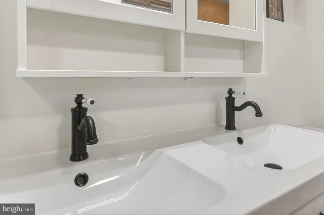 $875,000 | 10016 Raeburn Court, Fairfax, VA 22032