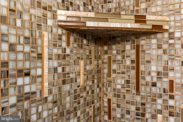 $875,000 | 10016 Raeburn Court, Fairfax, VA 22032