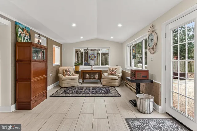 $875,000 | 10016 Raeburn Court, Fairfax, VA 22032