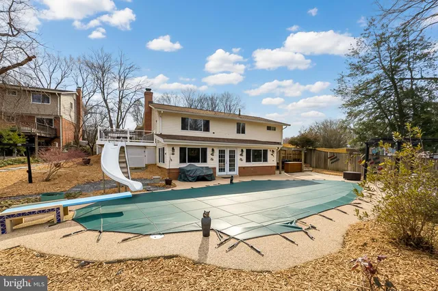 $875,000 | 10016 Raeburn Court, Fairfax, VA 22032