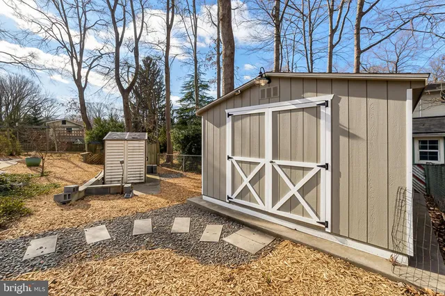 $875,000 | 10016 Raeburn Court, Fairfax, VA 22032