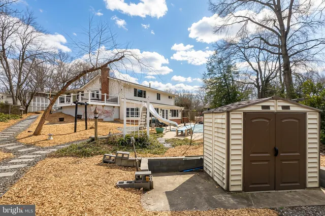 $875,000 | 10016 Raeburn Court, Fairfax, VA 22032