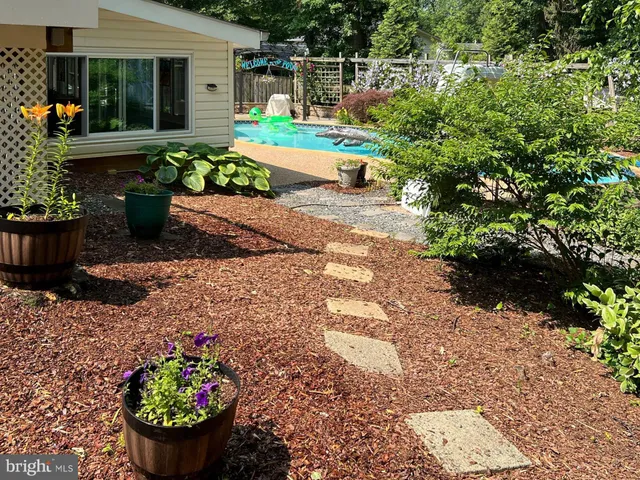 $875,000 | 10016 Raeburn Court, Fairfax, VA 22032