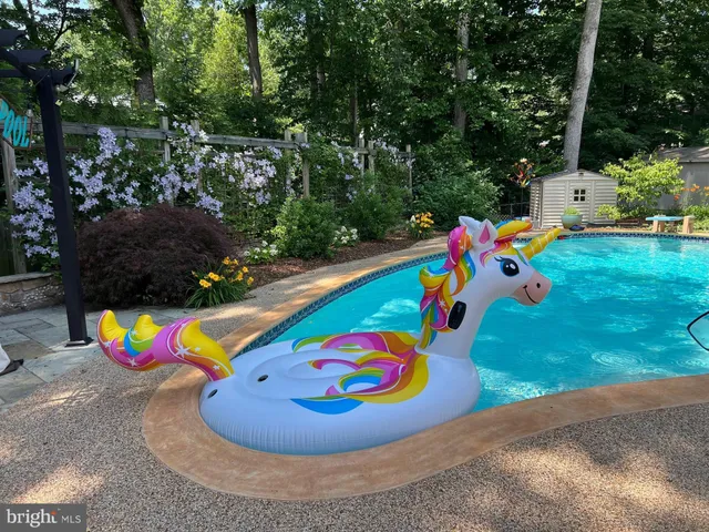 $875,000 | 10016 Raeburn Court, Fairfax, VA 22032