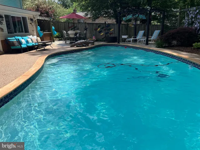 $875,000 | 10016 Raeburn Court, Fairfax, VA 22032