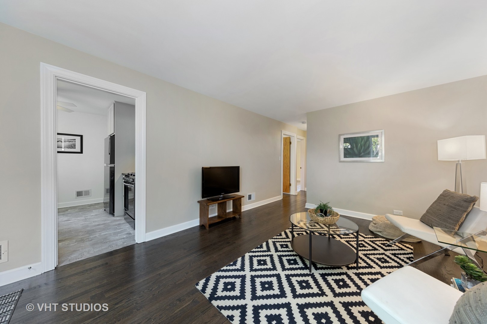 2230 South 11th Avenue North Riverside, IL 60546 - Photo 4 of 17