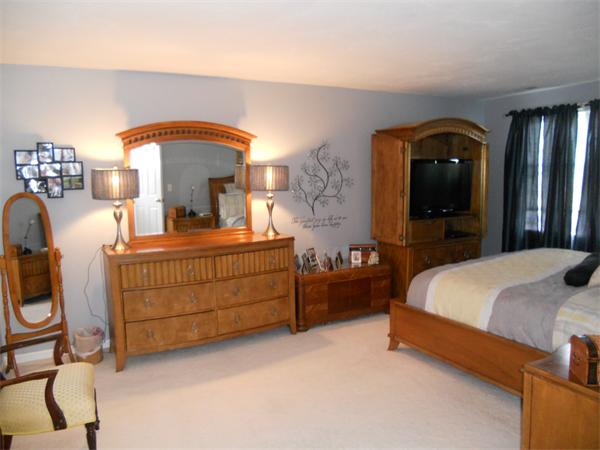 35 Pontiac Road Raynham, MA 02767 - Photo 10 of 21 Gallery Image 10