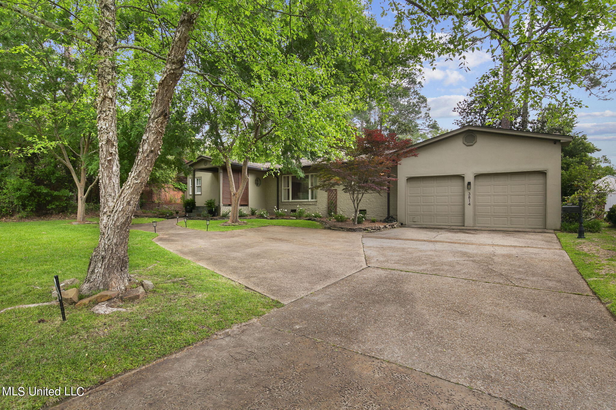 3814 Old Canton Road Jackson, MS 39216 - Photo 1 of 42 2-web-or-mls-3814 Old Canton-2