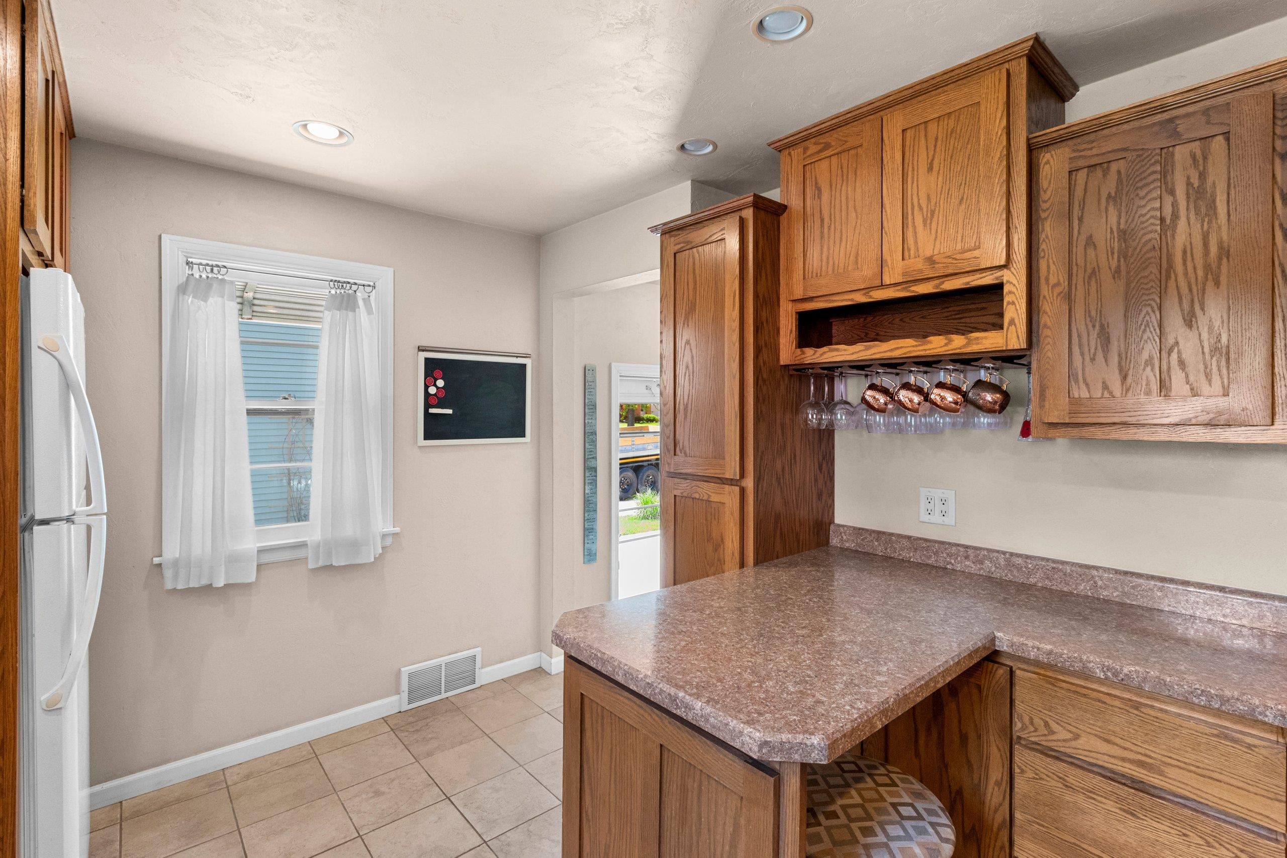 1137 East Jardin Street Appleton, WI 54911 - Photo 34 of 56