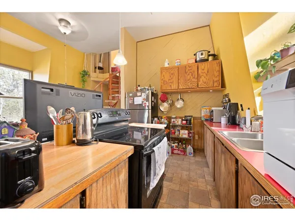 $450,000 | 156 Mountain Meadow Lane, Bellvue, CO 80512