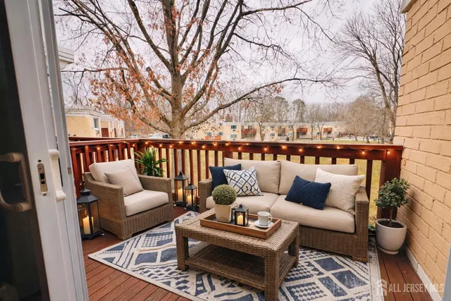 $2,250 | 20 Lake Avenue, Unit 2B, East Brunswick, NJ 08816