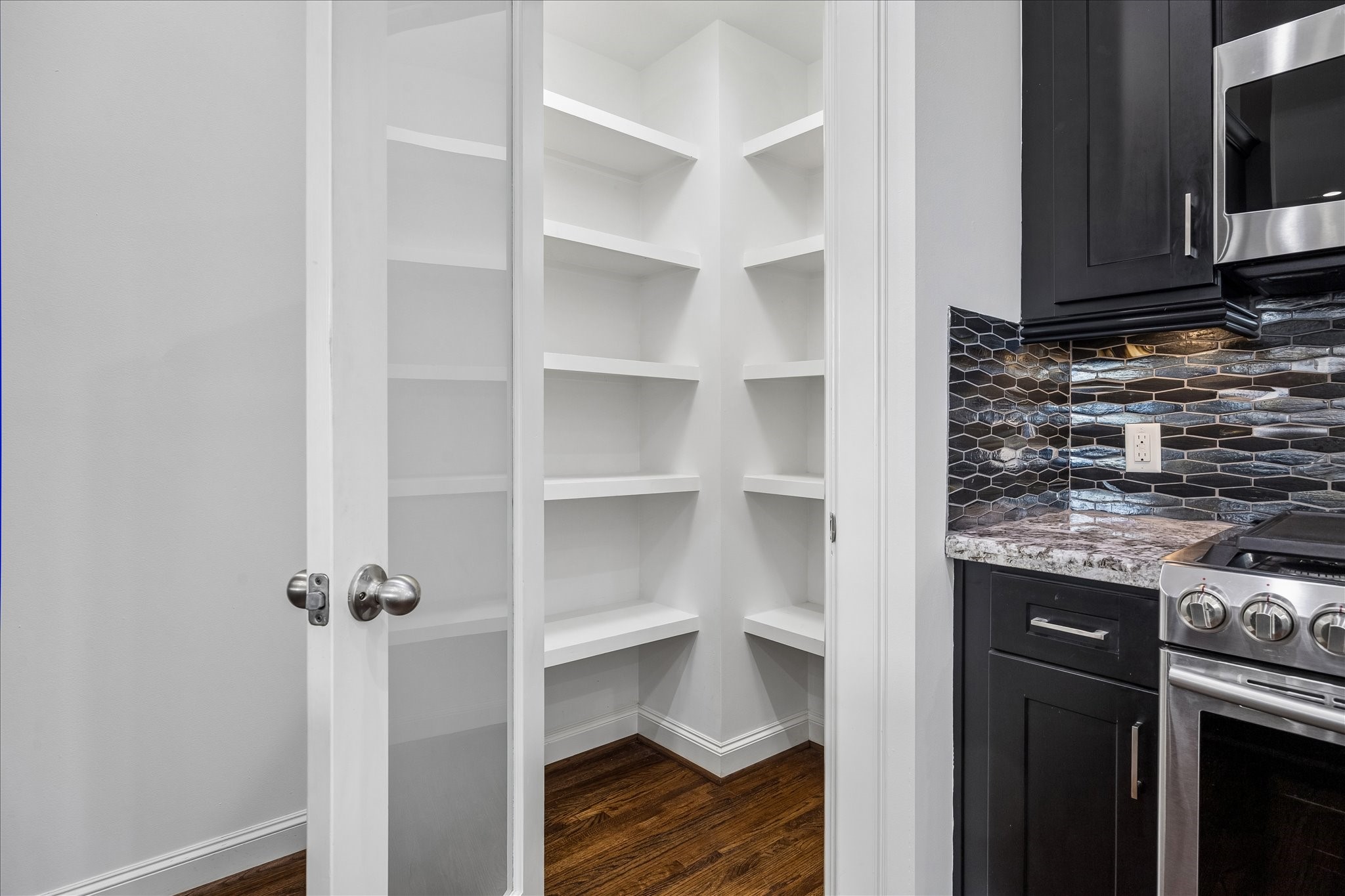 2510 Genesee Street Houston, TX 77006 - Photo 5 of 40 Walk-In Pantry With Lots of Built-In Shelving