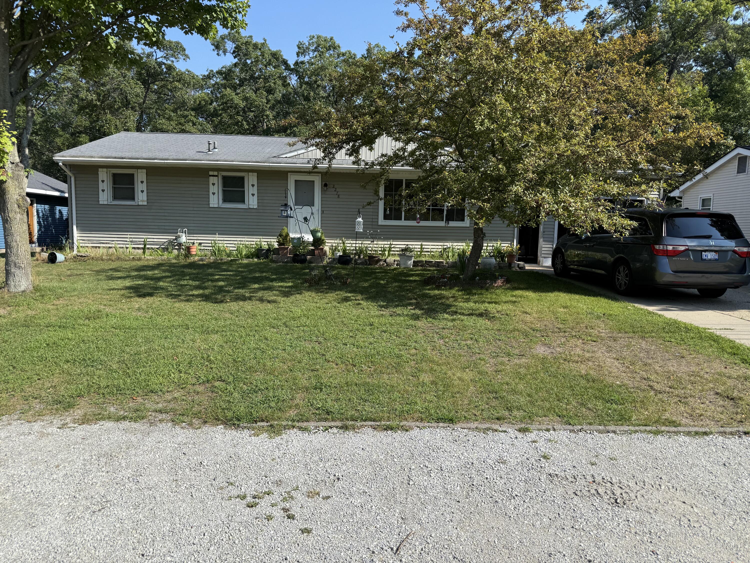 2278 Reneer Avenue Muskegon, MI 49441 - Photo 1 of 16 IMG_0376