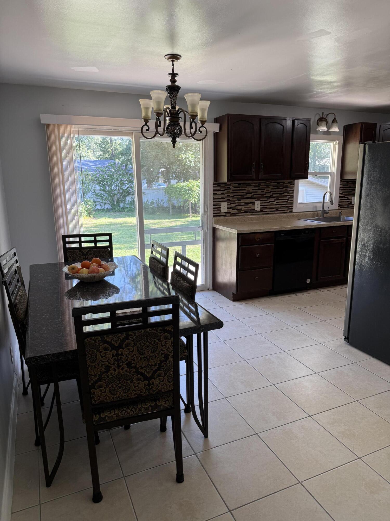 2278 Reneer Avenue Muskegon, MI 49441 - Photo 4 of 16 IMG_0381