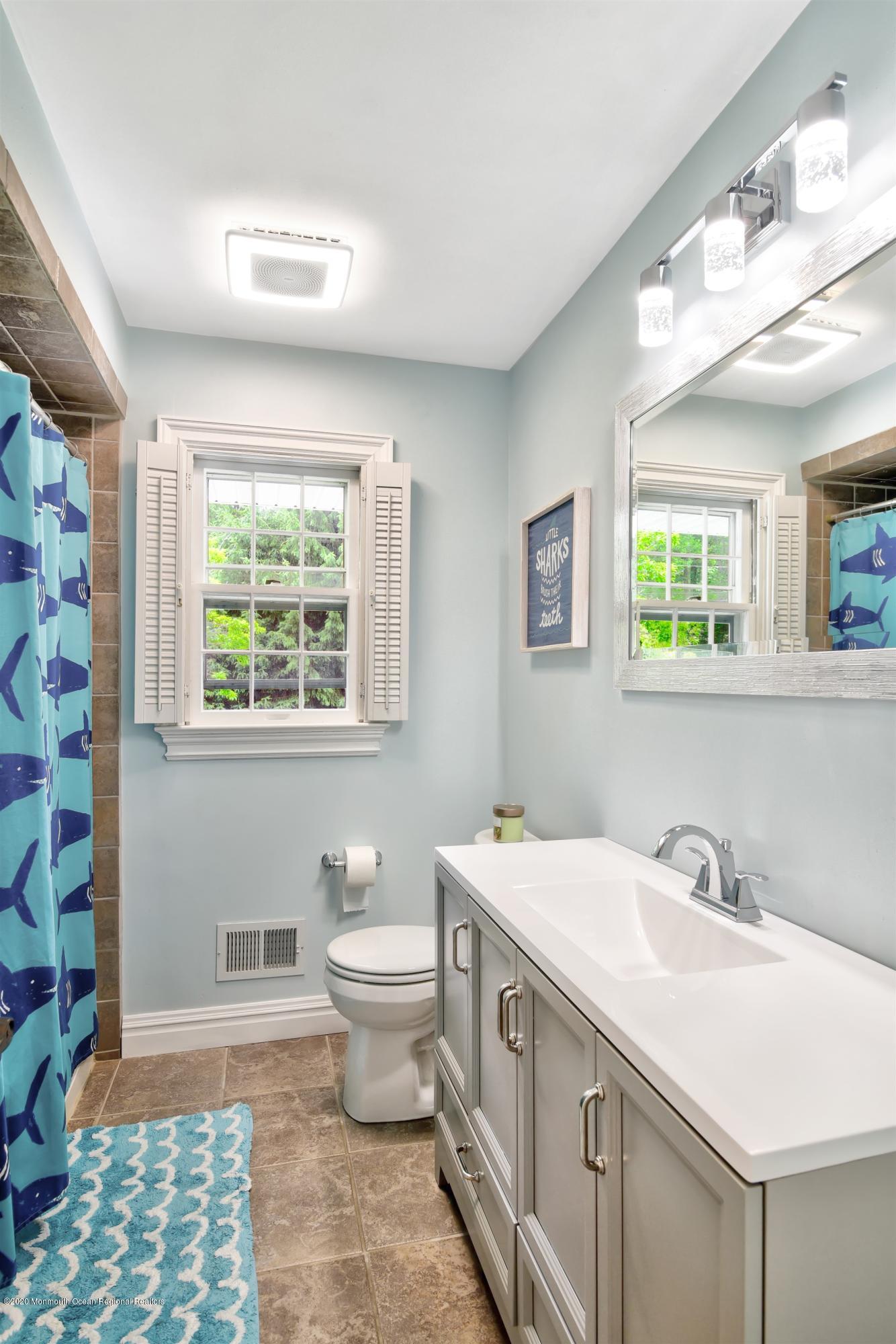 69 Longstreet Road Holmdel, NJ 07733 - Photo 20 of 29 Bathroom