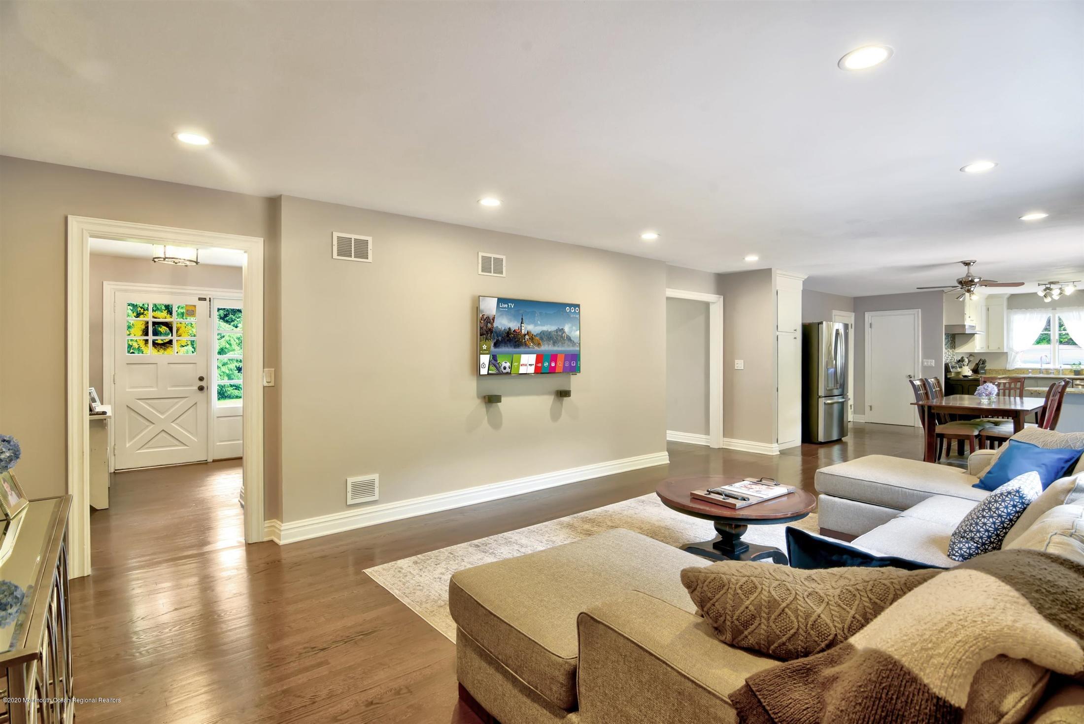 69 Longstreet Road Holmdel, NJ 07733 - Photo 7 of 29 Family Room