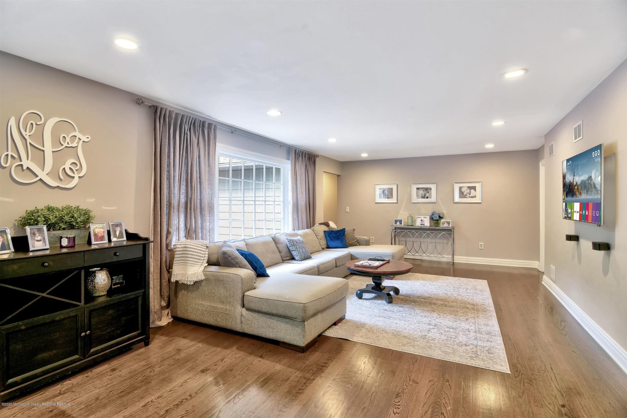 69 Longstreet Road Holmdel, NJ 07733 - Photo 8 of 29 Family Room