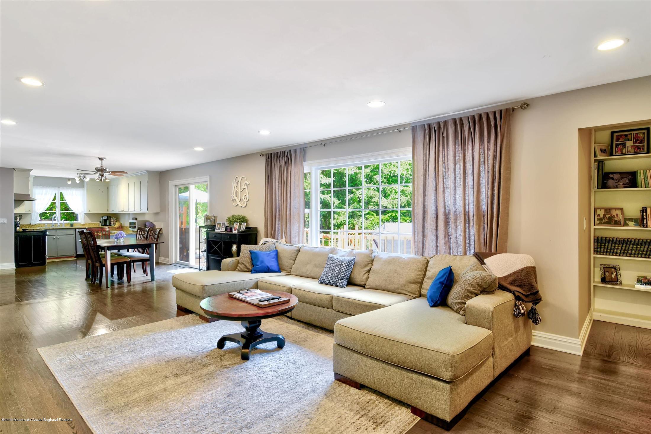 69 Longstreet Road Holmdel, NJ 07733 - Photo 9 of 29 Family Room