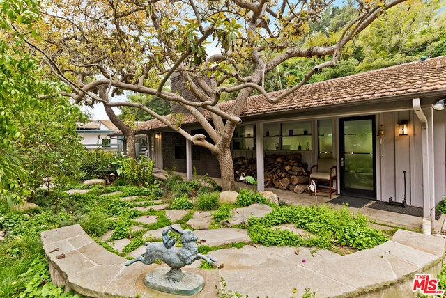 949 Rivas Canyon Road Pacific Palisades, CA 90272 - Photo 4 of 25