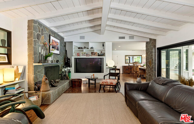 949 Rivas Canyon Road Pacific Palisades, CA 90272 - Photo 5 of 25