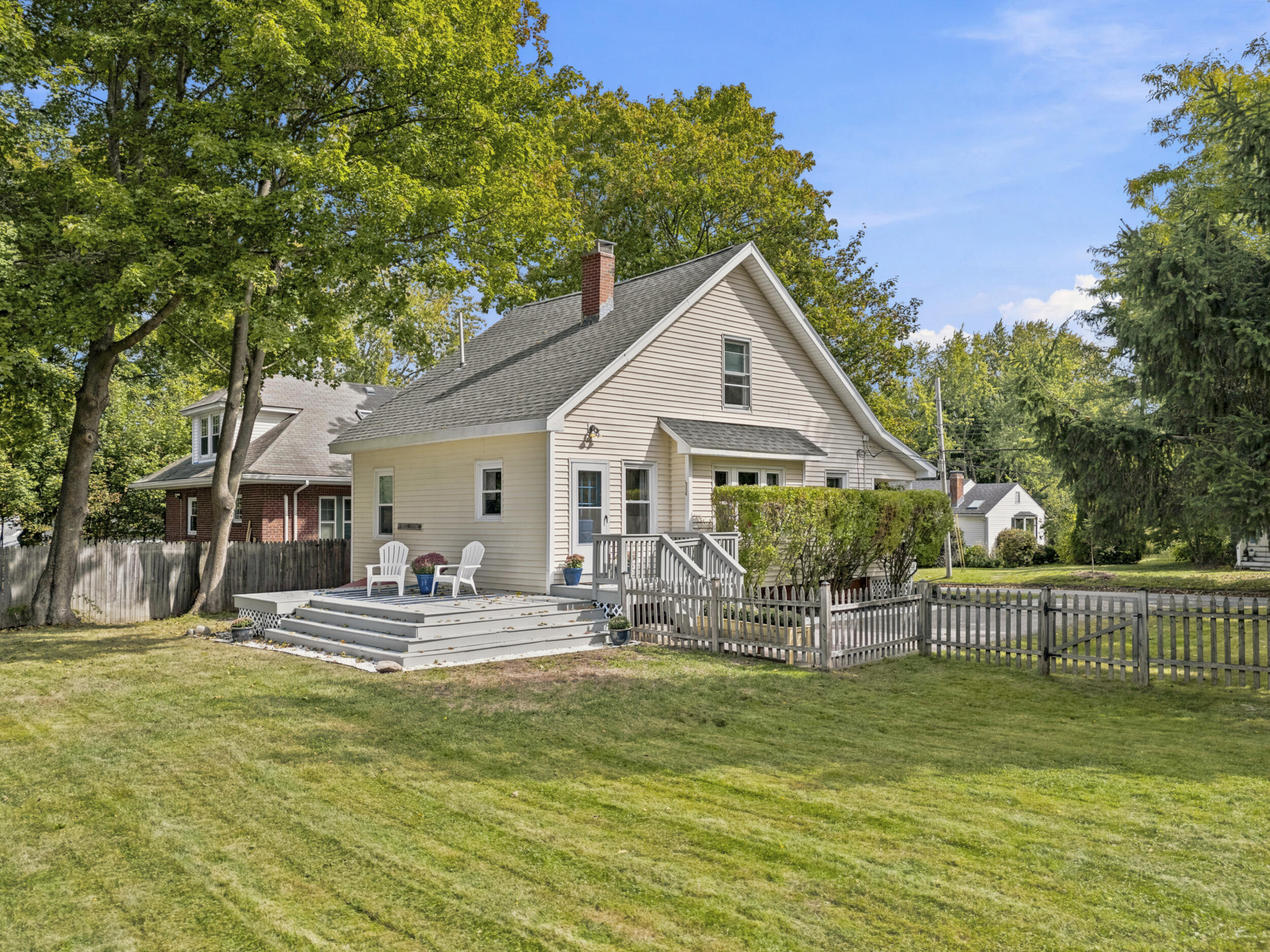 52 Dennett Street Portland, ME 04102 - Photo 6 of 53 13_52dennett-7
