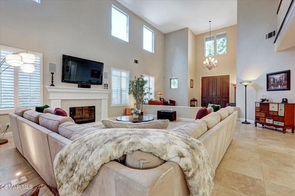4395 Timberdale Road Moorpark, CA 93021 - Photo 8 of 46