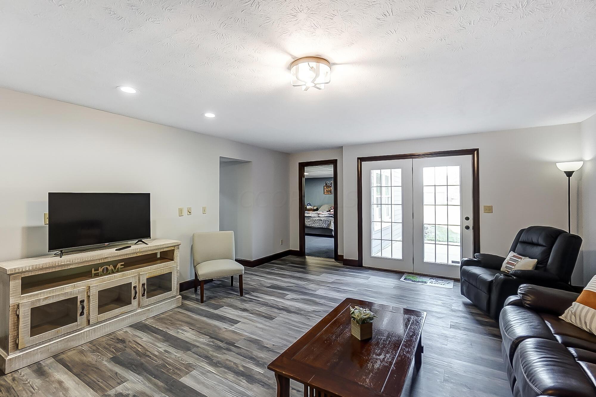 4477 Hollwood Road Springfield, OH 45502 - Photo 36 of 55 035