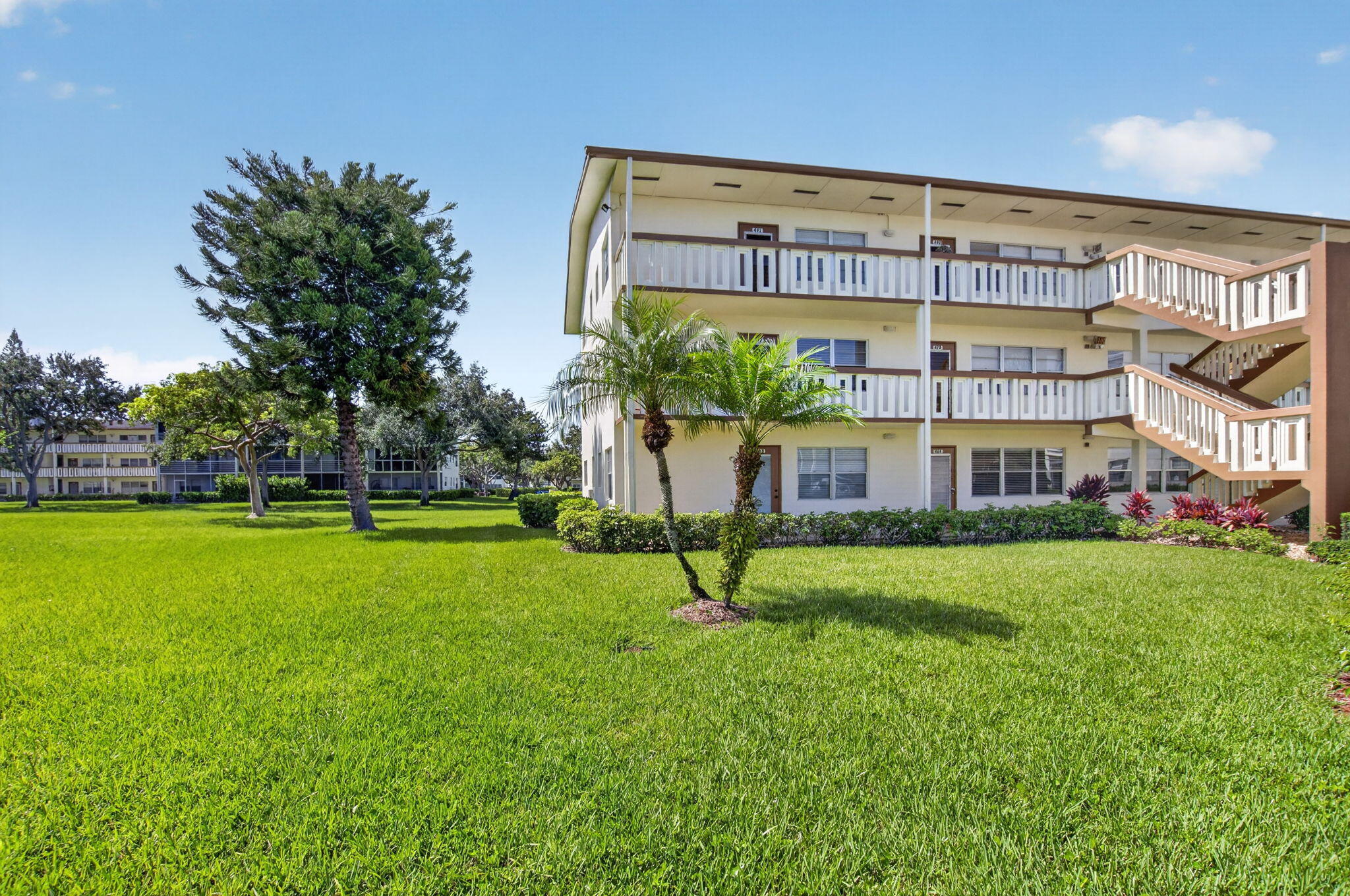 463 Mansfield K Boca Raton, FL 33434 - Photo 3 of 80 3-web-or-mls-DSC_6942