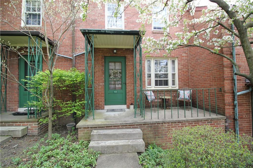 542 Bigham Road Pittsburgh, PA 15211 - Photo 2 of 25