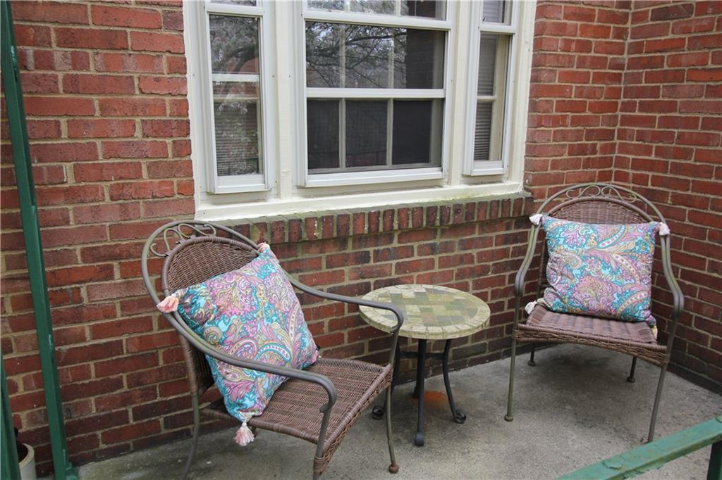 542 Bigham Road Pittsburgh, PA 15211 - Photo 3 of 25