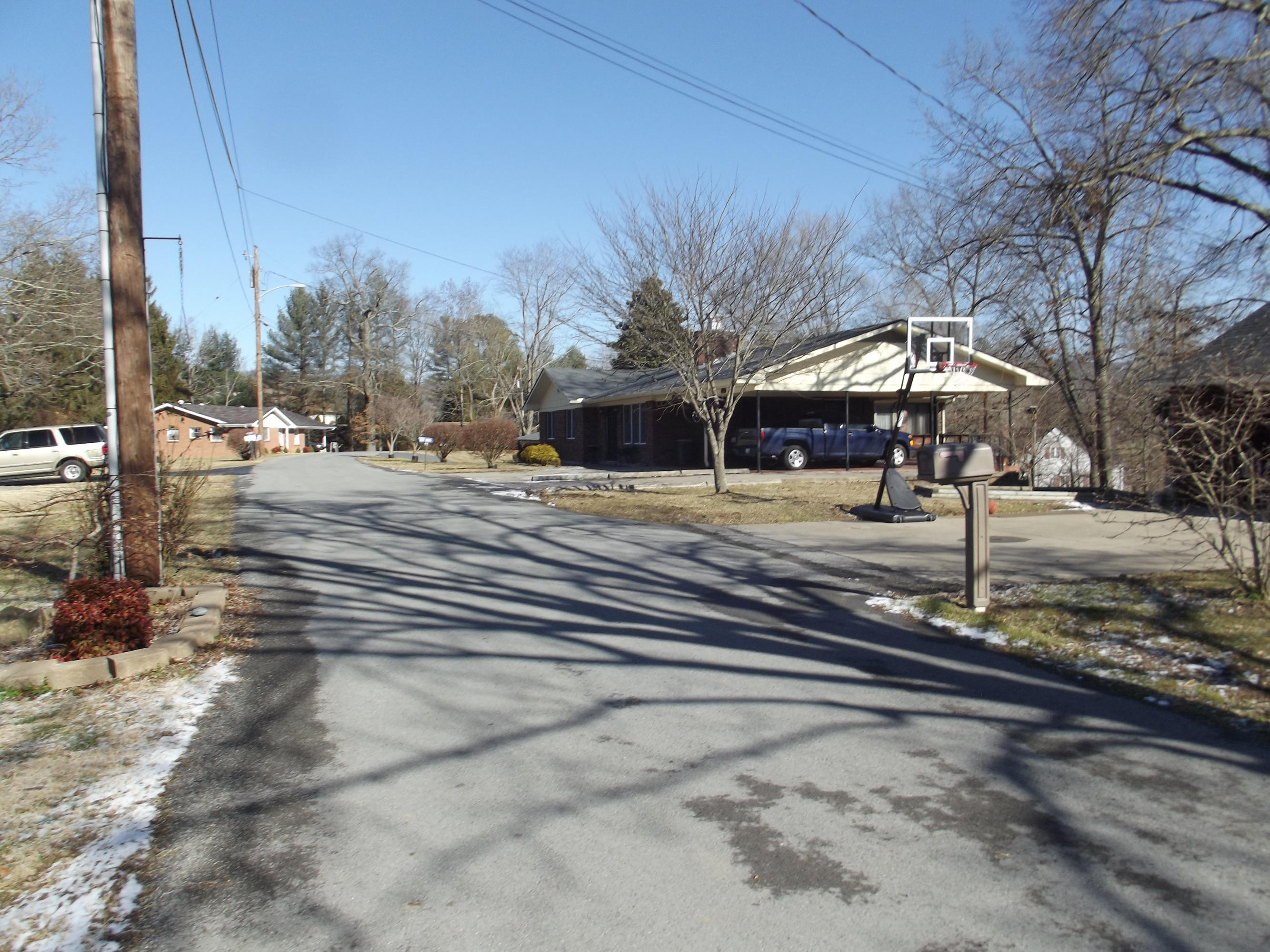 607 Elmwood Road Middlesboro, KY 40965 - Photo 18 of 18 DSCF3796