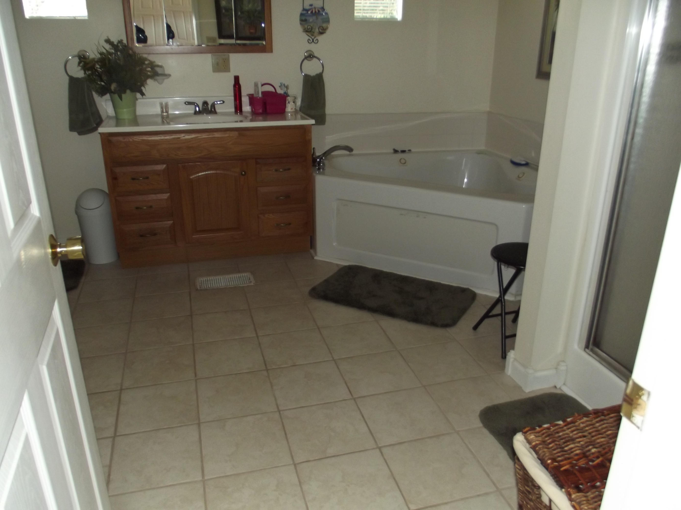 607 Elmwood Road Middlesboro, KY 40965 - Photo 10 of 18 DSCF3787