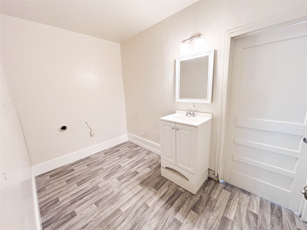 1918 Bingle Road Houston, TX 77055 - Photo 11 of 34