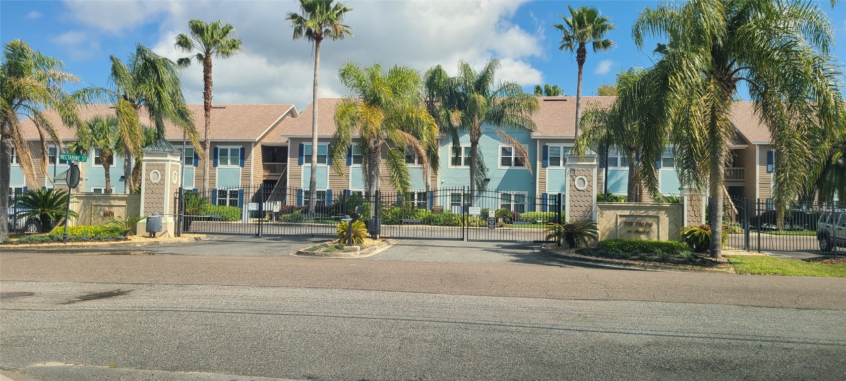 1601 Nectarine Street, Unit D5 Fernandina Beach, FL 32034 - Photo 2 of 33