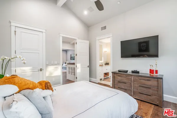 $38,500 | 4800 Zelzah Avenue, Encino, CA 91316
