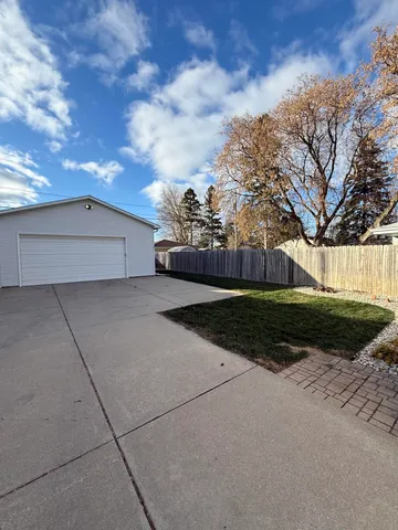 $234,900 | 2116 Cleveland Avenue, Racine, WI 53405