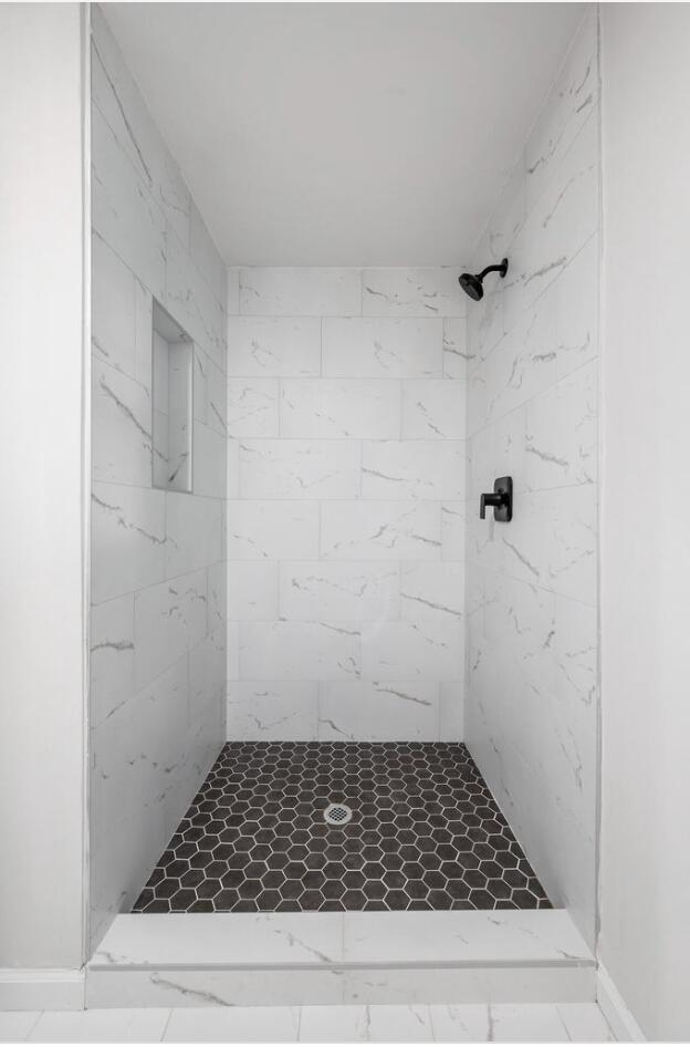 4673 Hassell Avenue North Charleston, SC 29405 - Photo 13 of 15 Shower