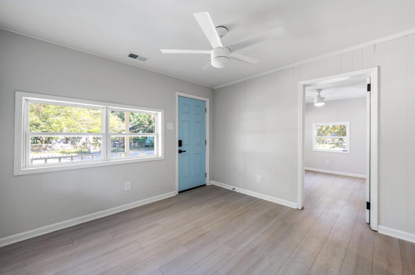 4673 Hassell Avenue North Charleston, SC 29405 - Photo 4 of 15 Entryway
