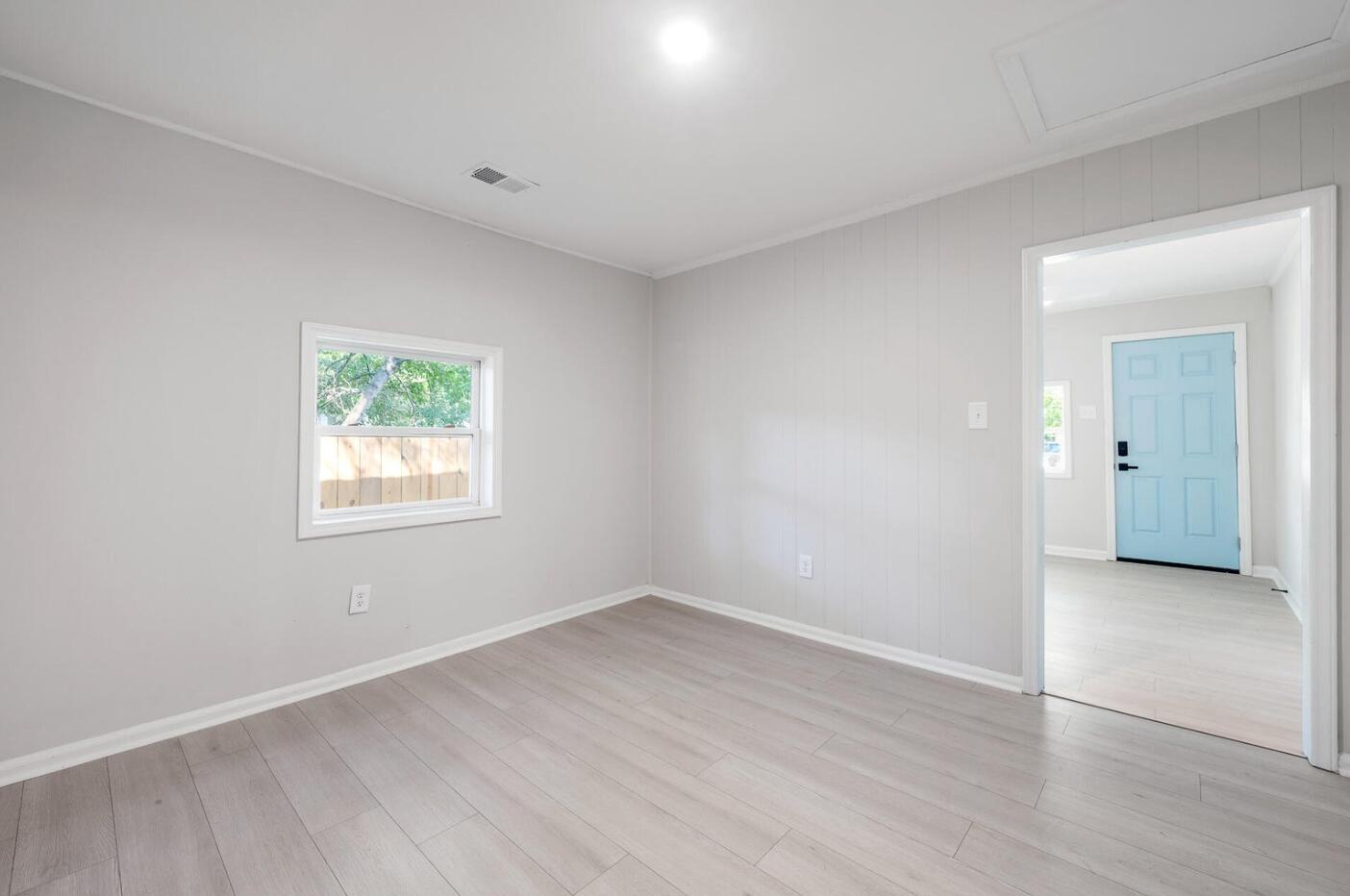 4673 Hassell Avenue North Charleston, SC 29405 - Photo 6 of 15 Dining Area/Extended Living Space
