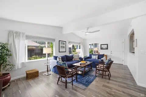 $389,000 | 14 San Lucas Court, St. Helena, CA 94574