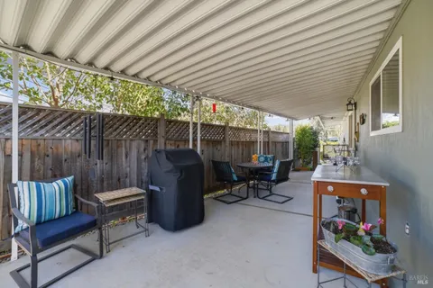 $389,000 | 14 San Lucas Court, St. Helena, CA 94574