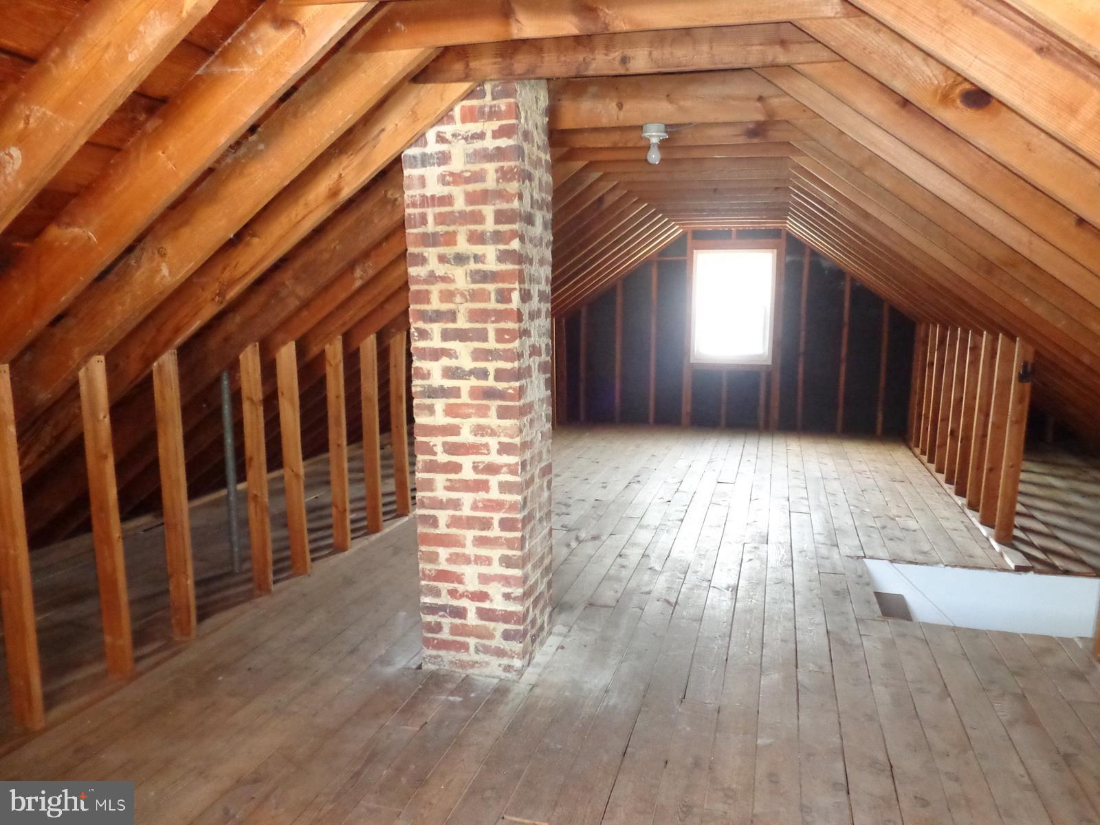 413 Brook Road Baltimore, MD 21286 - Photo 18 of 30 Upper level (suitable for one or two bedrooms)